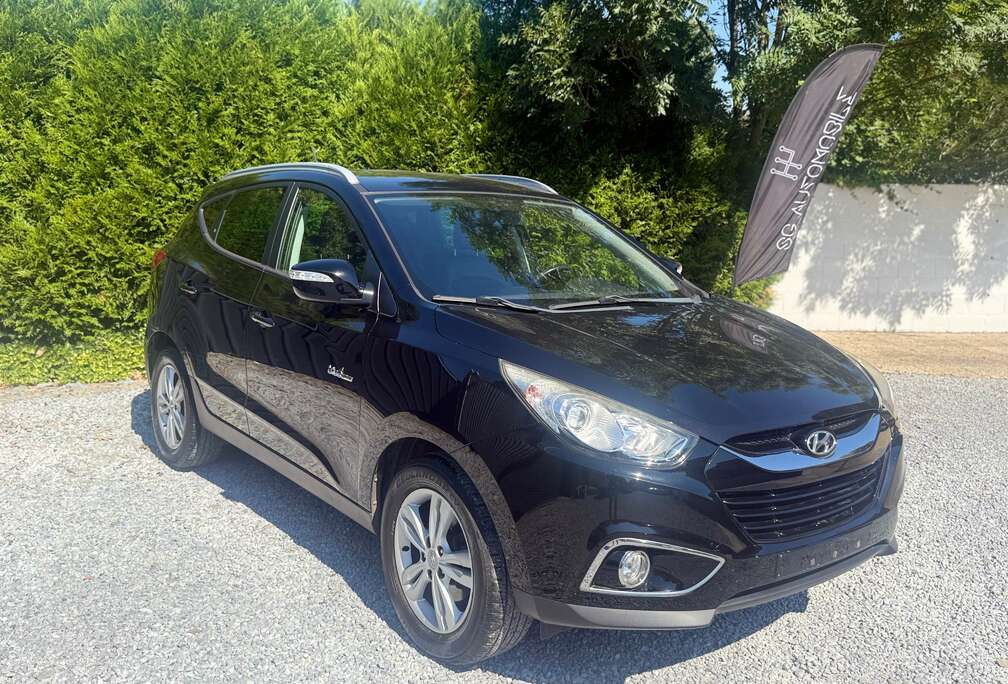 Hyundai iX35 1.6i 2WD Style ,carnet d entretien, cuir ,  navigation, caméra , garantie 12 mois