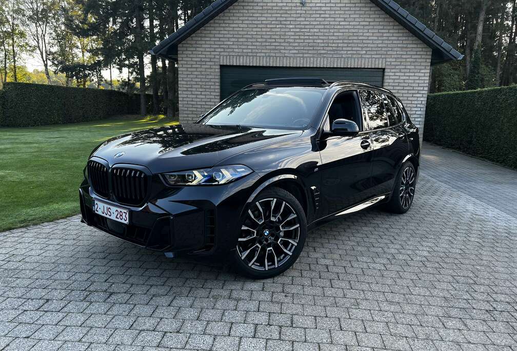 BMW xDrive 40d |lichte vracht/ M Pack | Pano | DAP | Air Susp | HUD