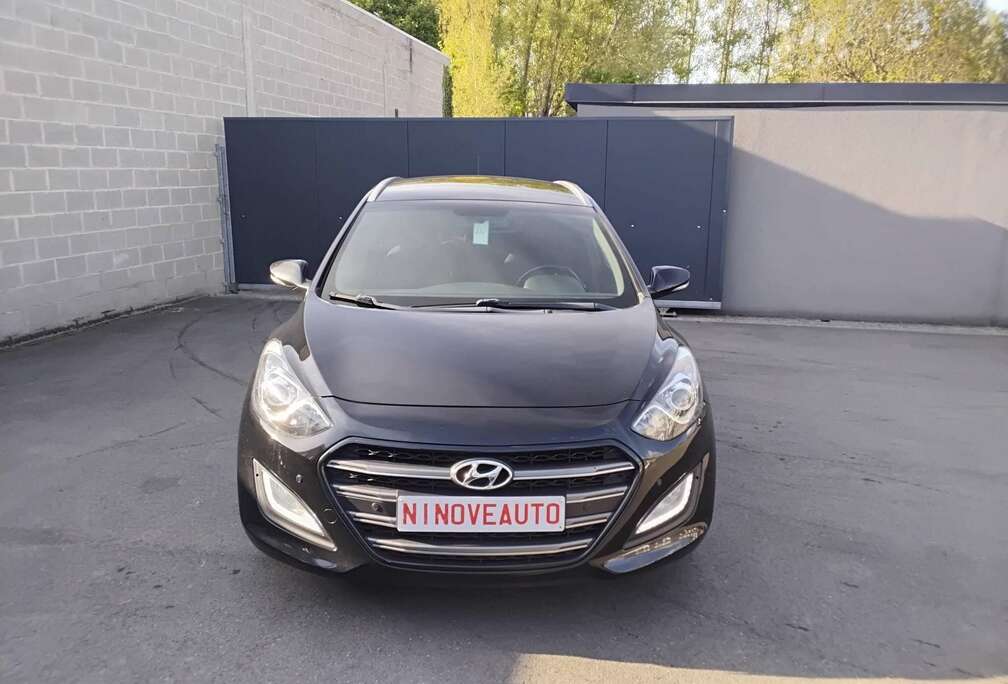 Hyundai SW 1.4i Go 1STE EIGENAAR  NAVI CAM BLUET CRUISE