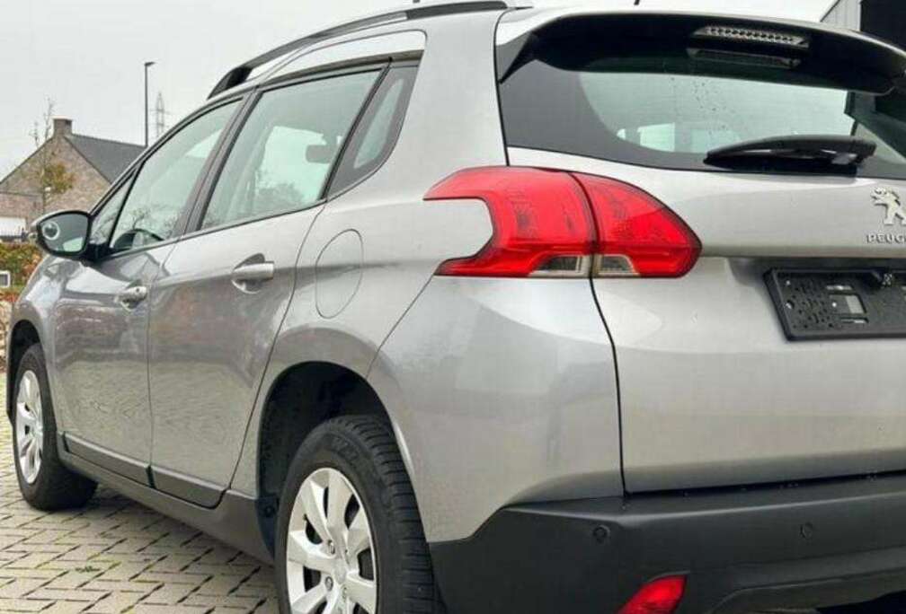 Peugeot 2008 1.2i PureTech Active S