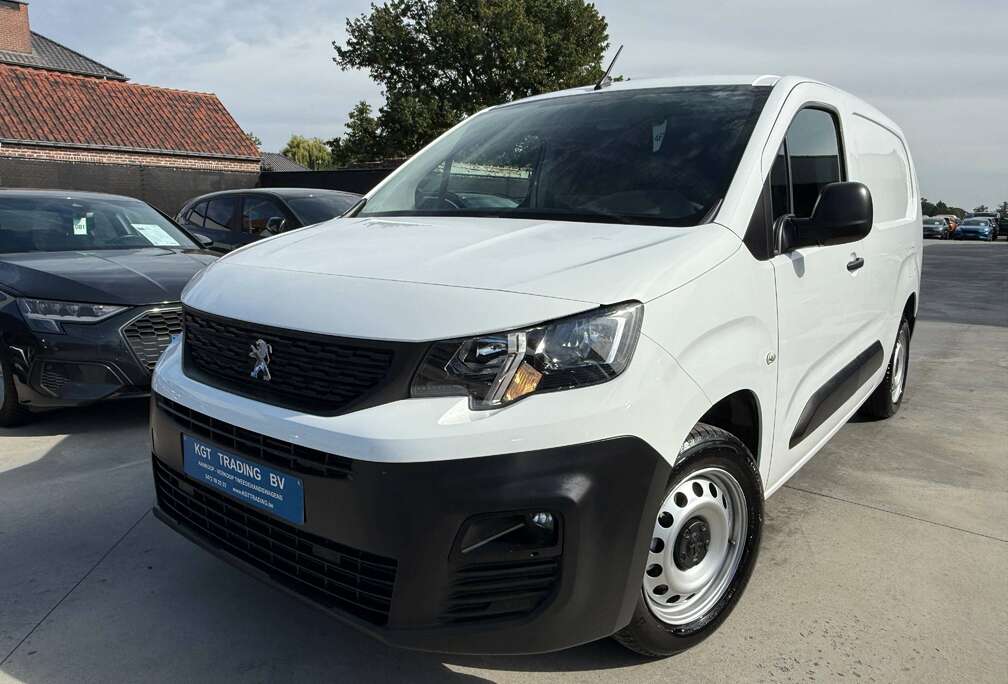 Peugeot 1.5 BLUEHDI 102PK L2 CARPLAY NAVIGATIE BLUETOOTH PDC A/C