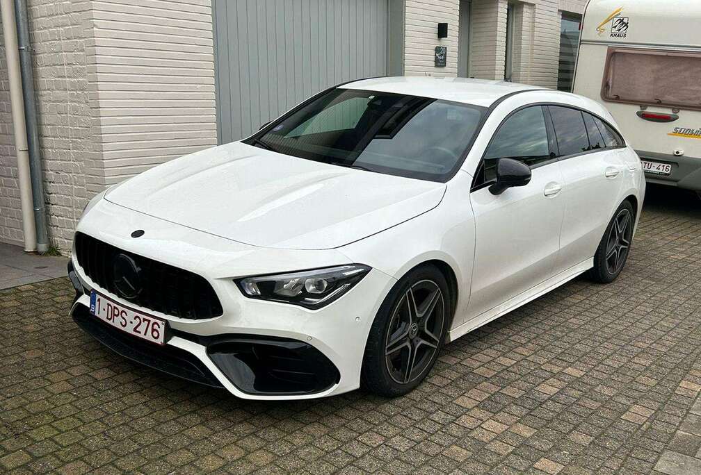 Mercedes-Benz CLA 200 Shooting Brake 7G-DCT AMG Line