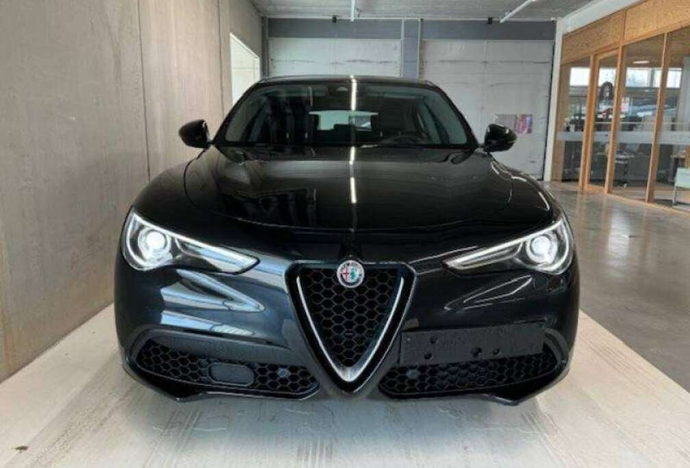 Alfa Romeo 1 2.0 200 AWD Super