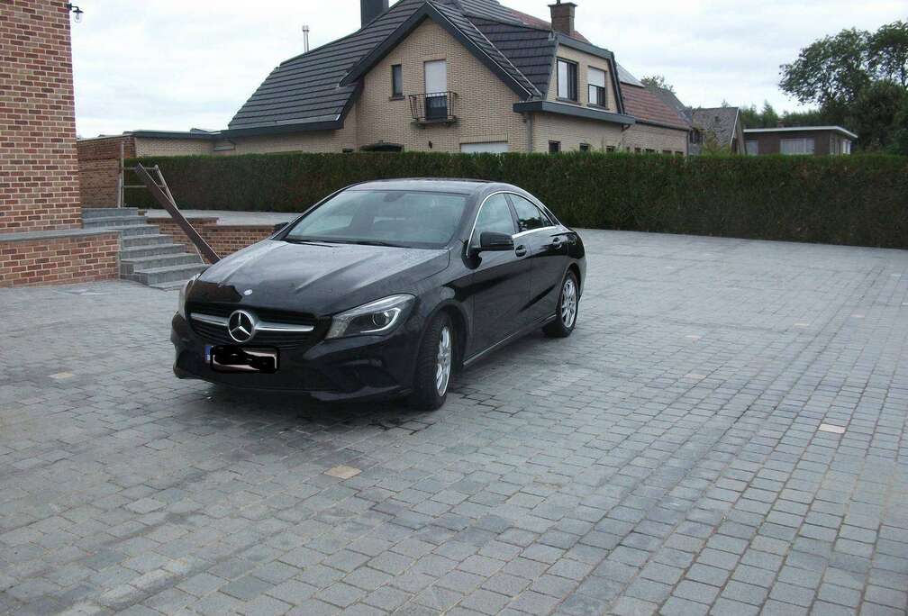 Mercedes-Benz CLA 200