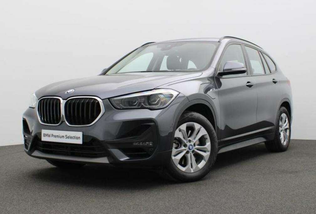 BMW 25E HYBRID - ACC - HAAK - HUD