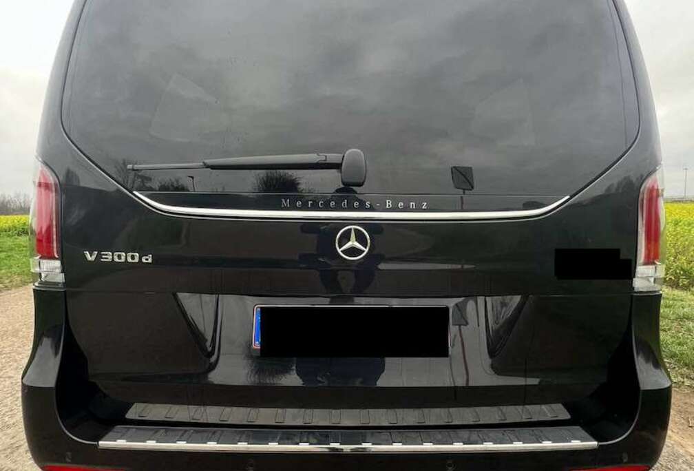 Mercedes-Benz AMG V 300