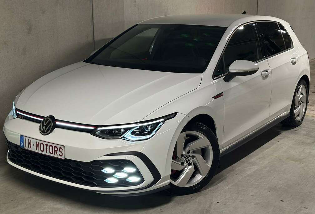 Volkswagen 2.0i  IQ LIGHT  SFEER  CARPLAY  DODEHOEK  HARMAN
