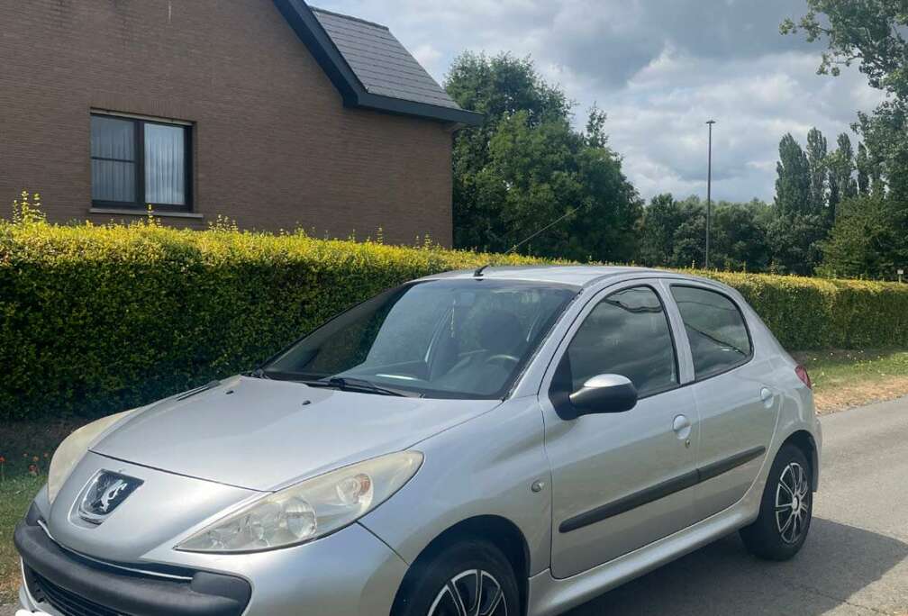 Peugeot 206+ 1.1i