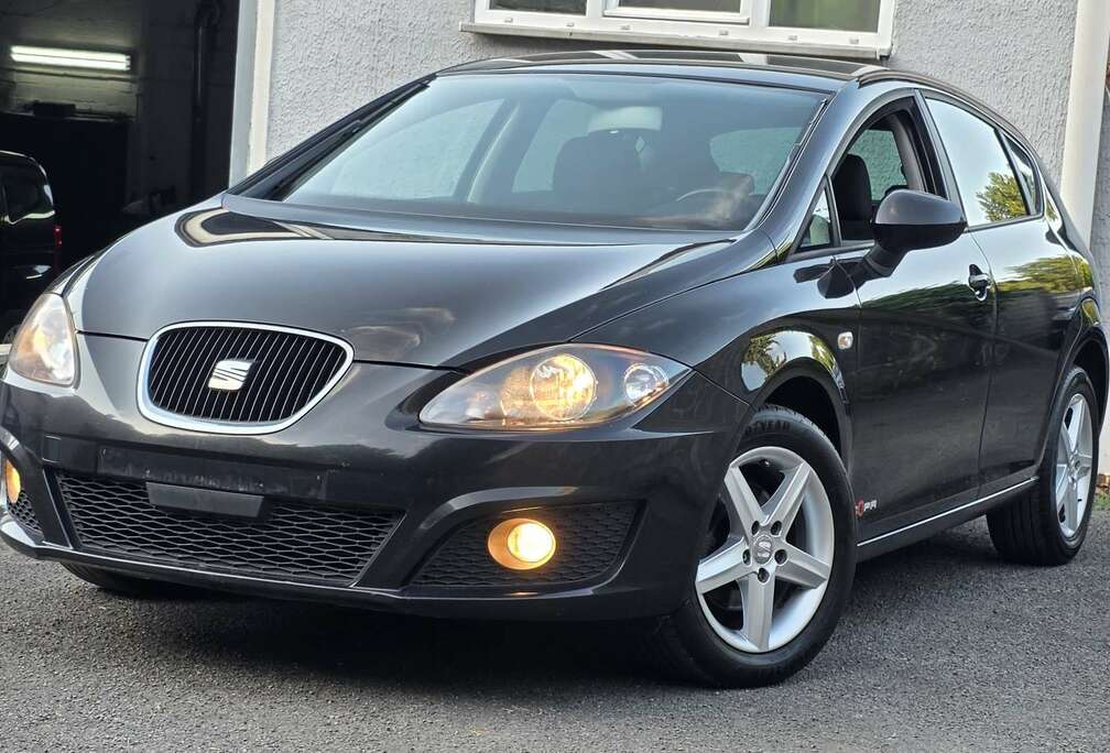 SEAT Leon 1.6 CR TDi Reference Copa / Clim /
