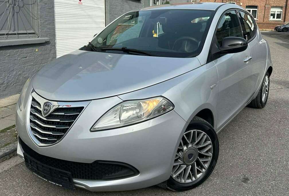 Lancia 1.2i //2012 Prête à immatriculer\\\\