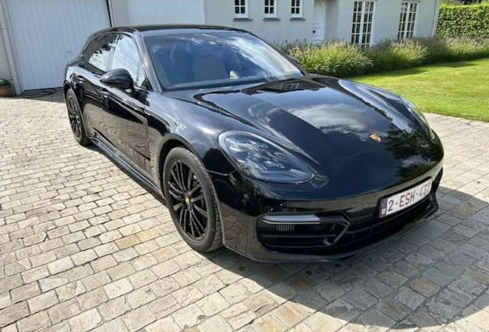 Porsche Panamera 4 E-Hybrid Sport Turismo Platinum Edition