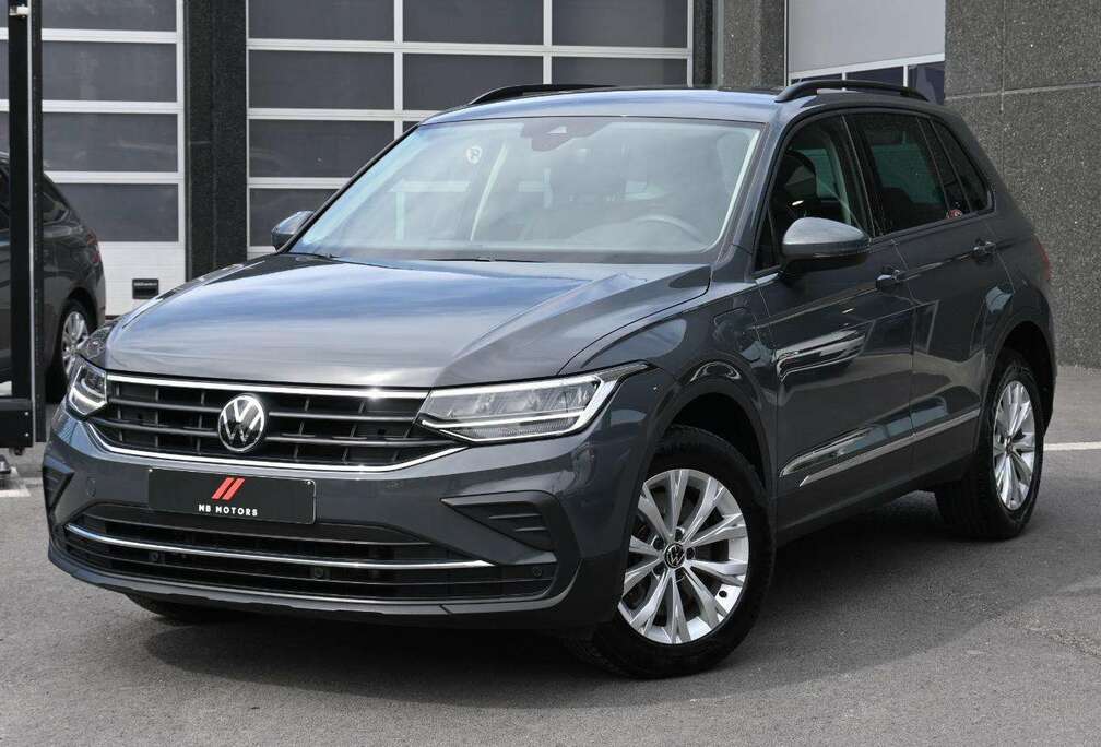 Volkswagen **LEDER**MEMORY ZETELS**CARPLAY**CAMERA**ADAPTIEVE CRUISE CONTROL**