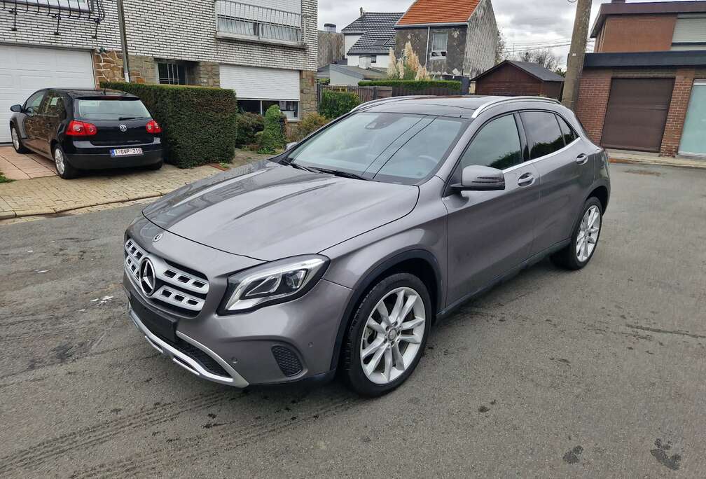 Mercedes-Benz GLA 200 d - Full options - LED - Camera - Panorama