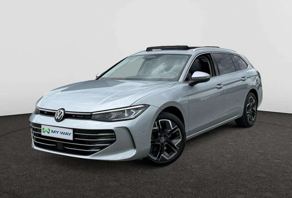 Volkswagen Variant Elegance 1.5 eTSI (150pk) AUTOMAAT /// Panoramisch schuifdak /// 360° Camera /// Elektrische kofferklep /// Zetel