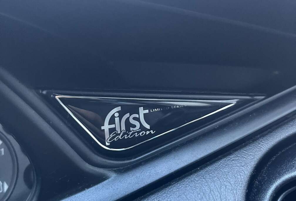 Ford 1.6 Ghia Frst Edition EXPORT