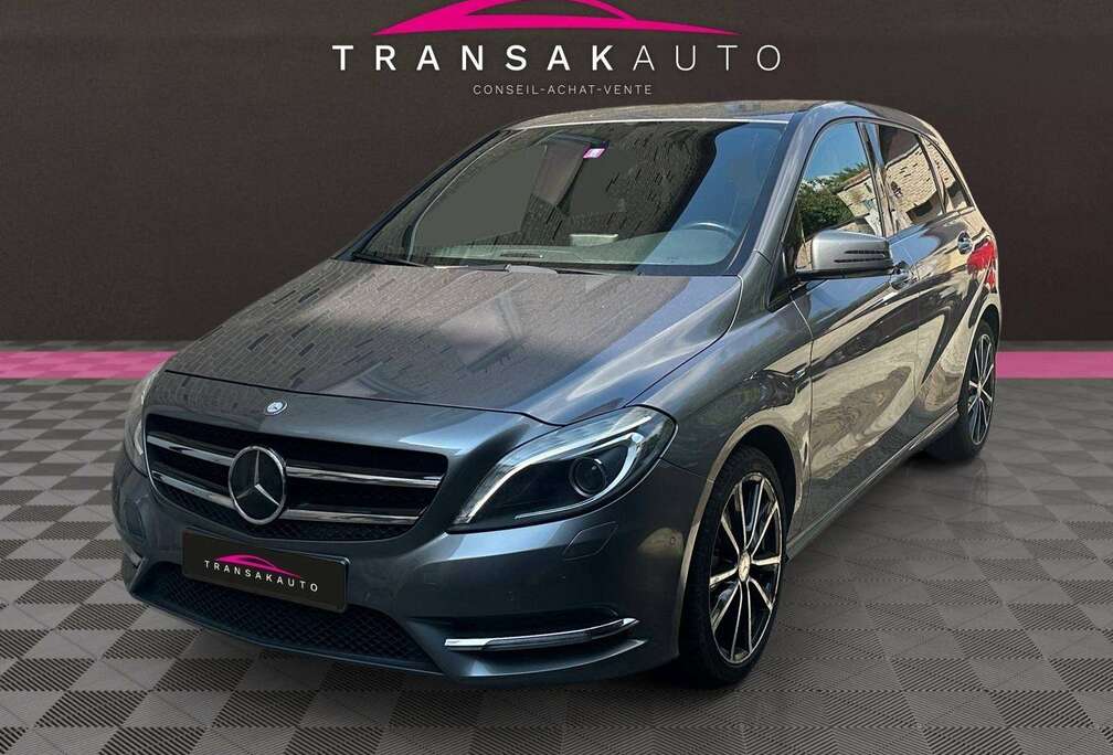 Mercedes-Benz B 180 / Caméra / Cuir / Carnet d\'entretien / Garantie 12 MOIS