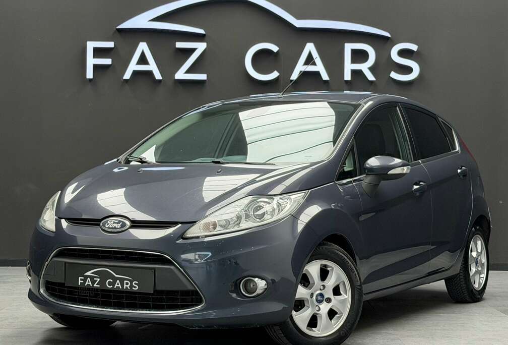 Ford 1.6 TDCi Titanium * GARANTIE 12 MOIS *