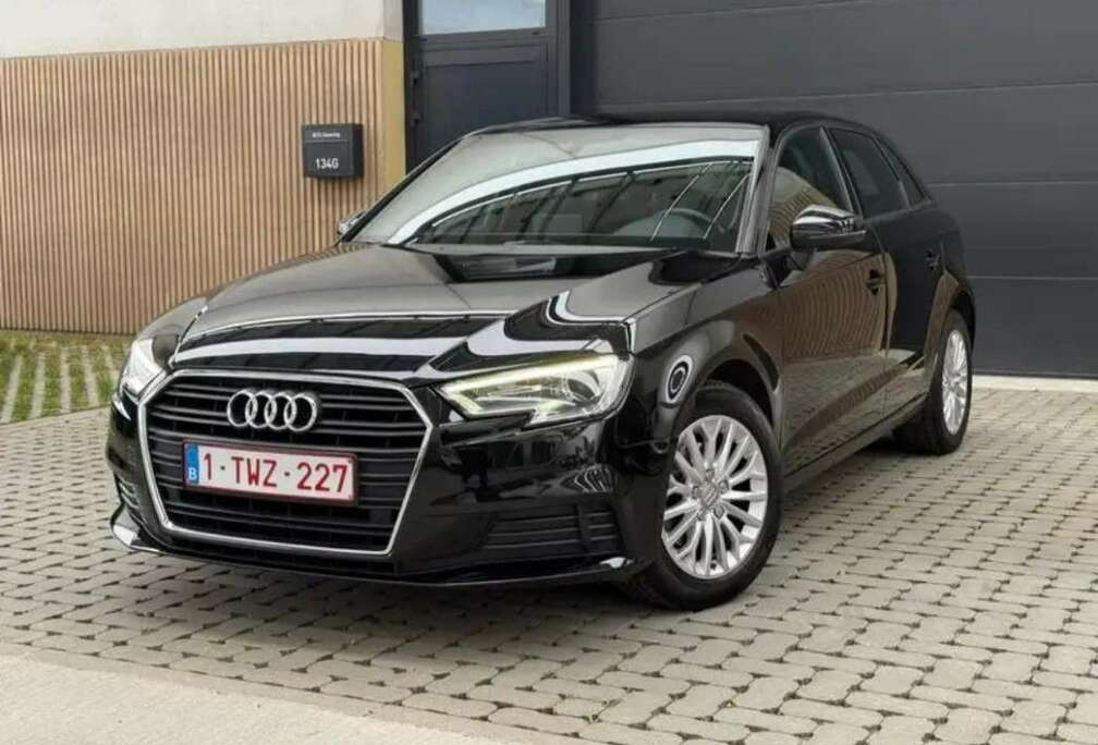 Audi 30 TFSI Design S-tronic GARANTIE