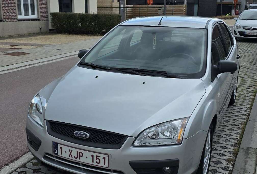 Ford 1.6 16V Aut. Fun