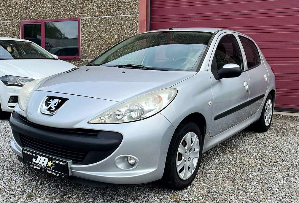 Peugeot 206  1.1i Trendy