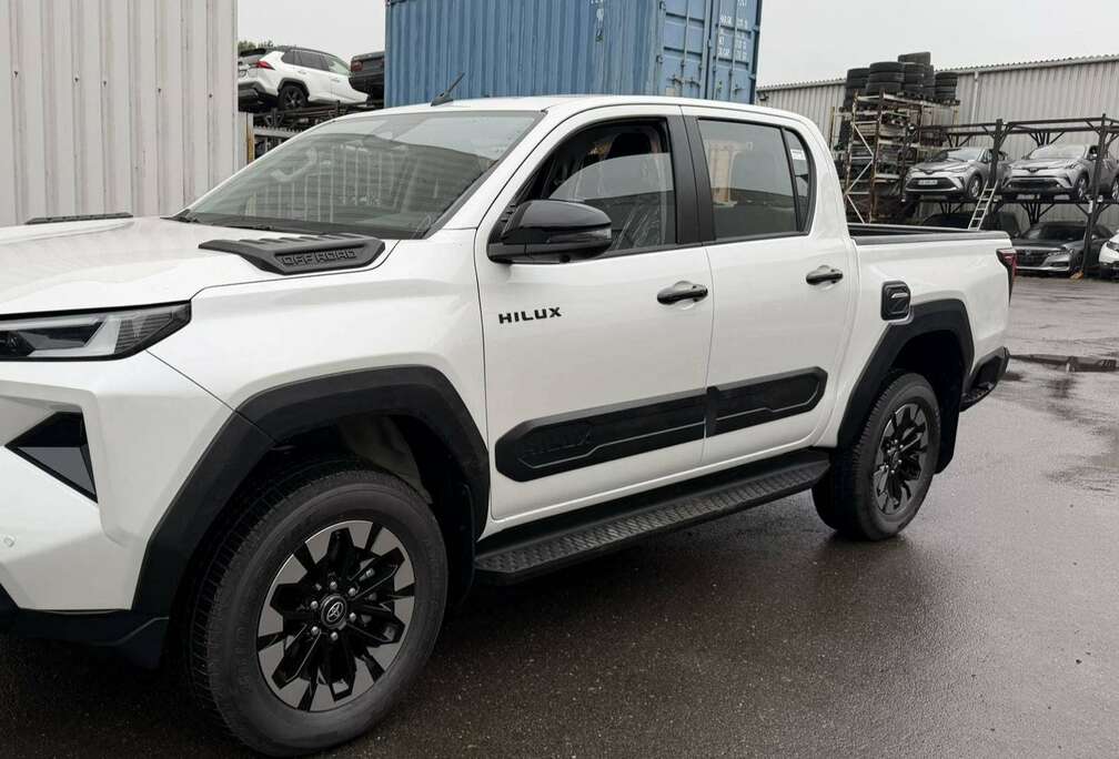 Toyota 2.8 Diesel Invincible