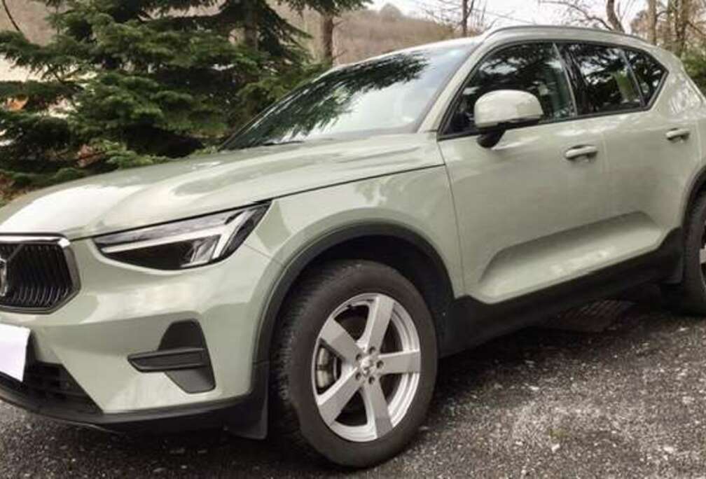 Volvo XC40 2.0 B3 MHEV Core DCT