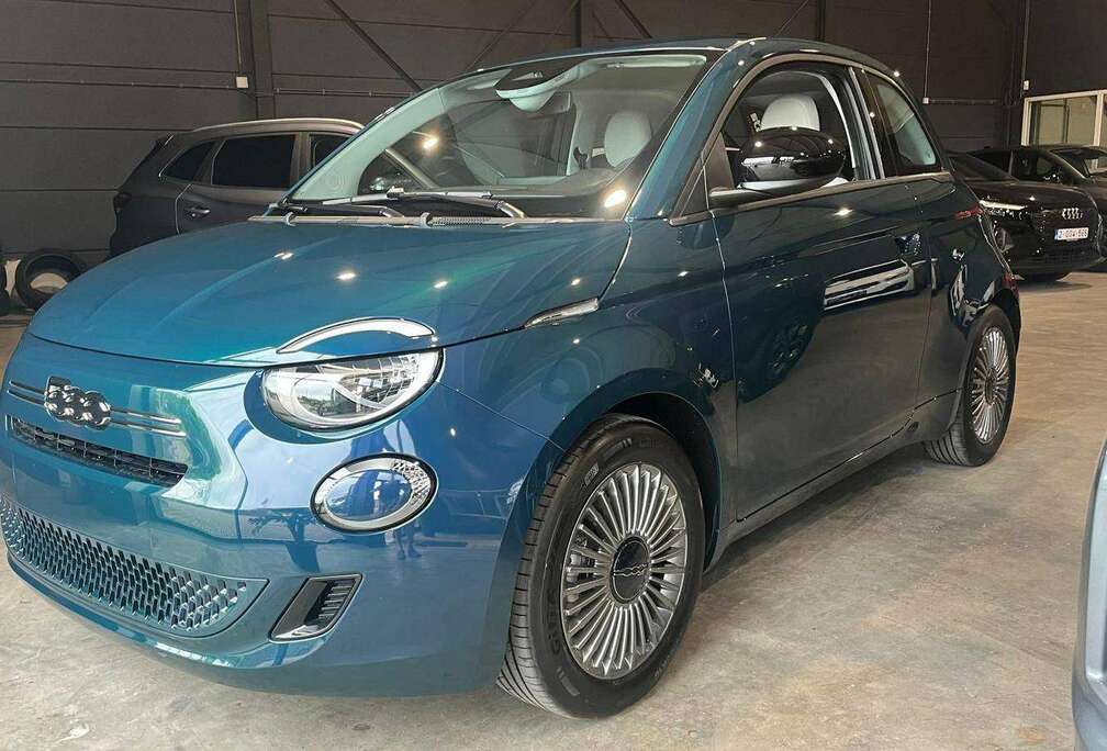 Fiat 1.0i MHEV Icon Hybrid - Nieuw 11 km! - 2x (ook wit)
