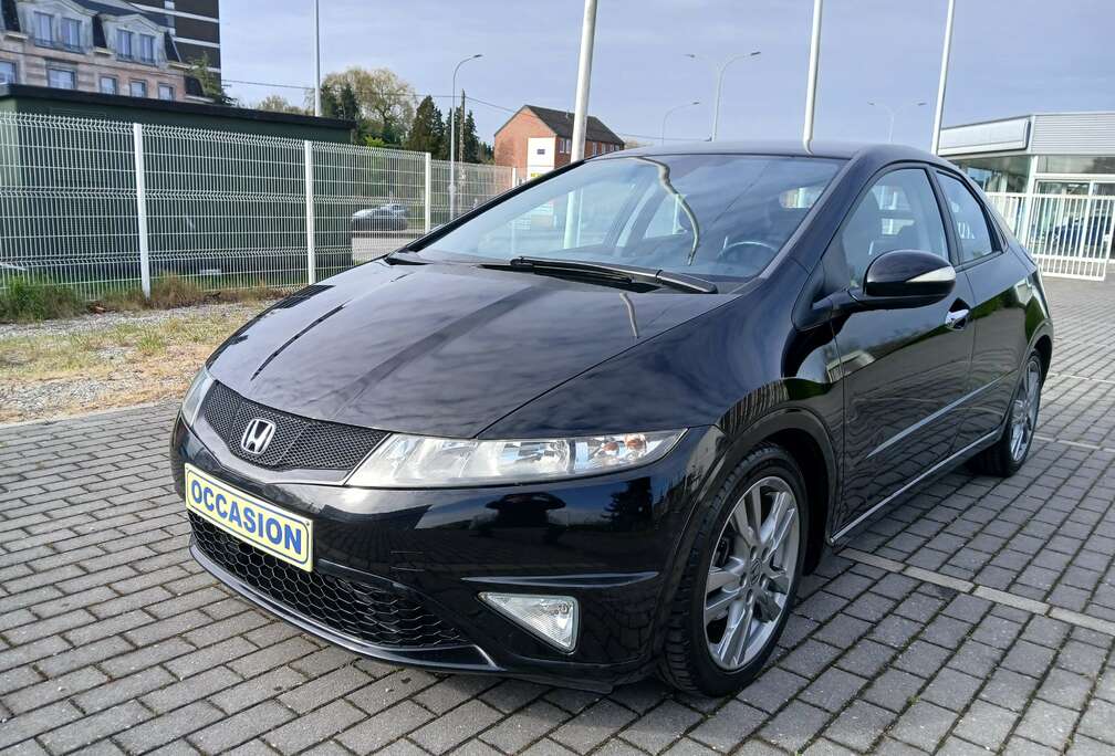 Honda Civic 1.8i GT