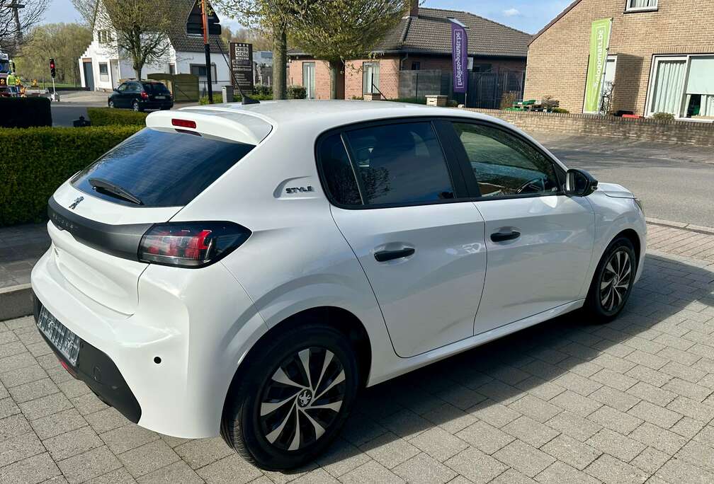 Peugeot 208 1.2i PureTech Active (EU6.3)