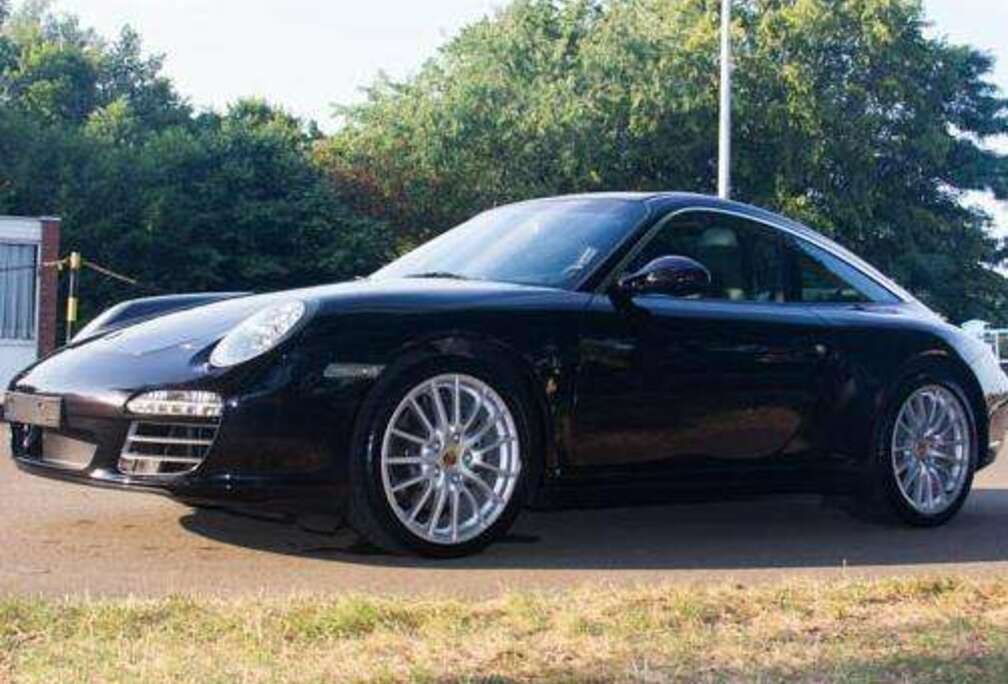 Porsche 911 Carrera 4 Targa 3.6i PDK