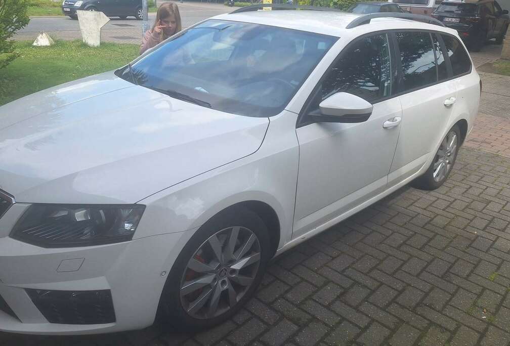 Skoda SW RS 2.0 TFSI DSG