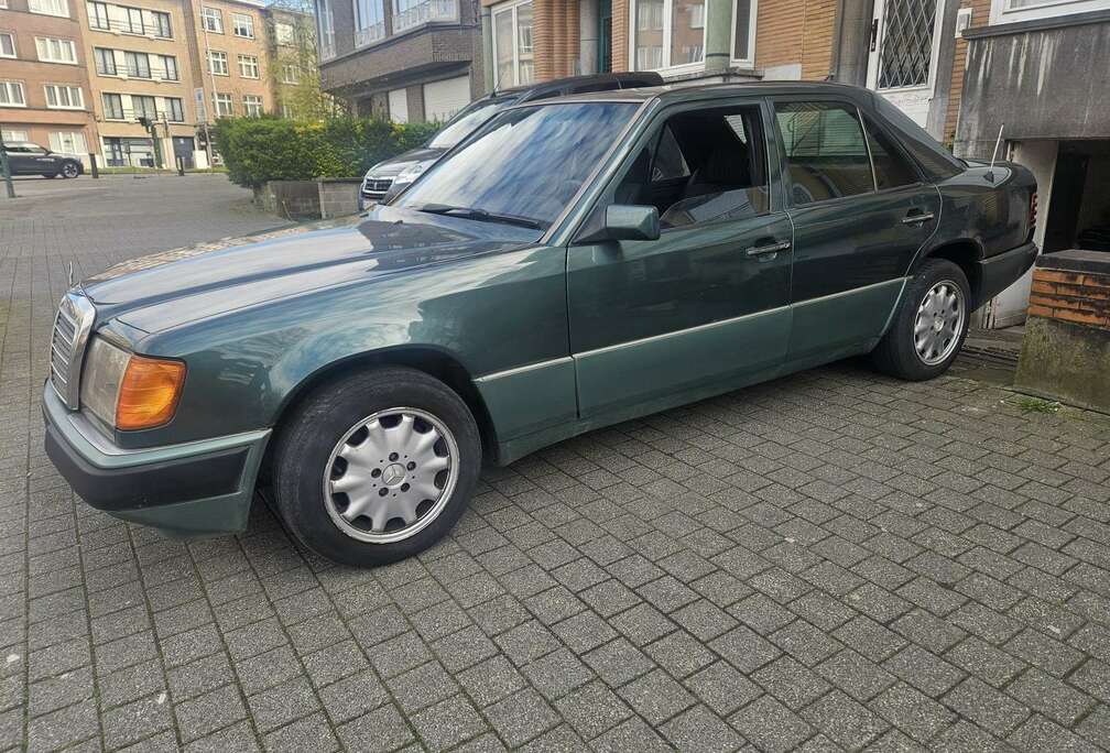 Mercedes-Benz 200d w124