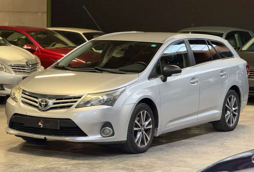 Toyota 2.0 D-4D Executive // No Paper // Export