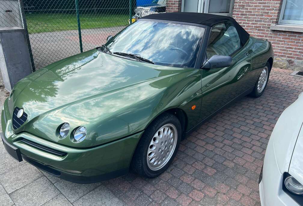 Alfa Romeo Spider 2.0 16V Twin Spark