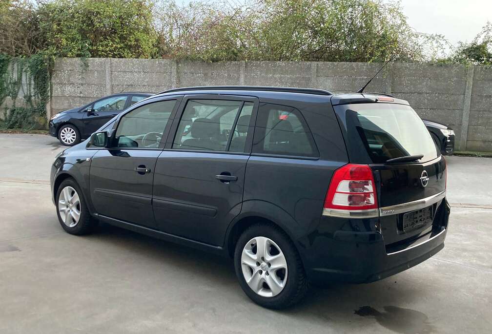 Opel 1.6benzine 2014 met 122000km*1ste eigenaar*7PLAATS