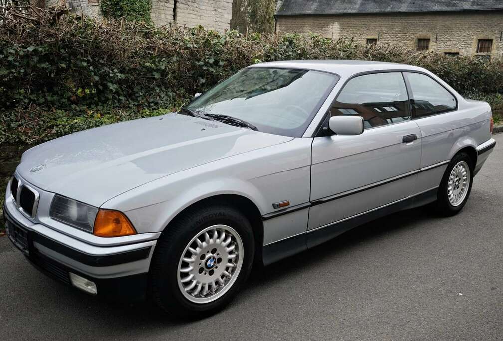 BMW 325iA Coupé e36 Oldtimer