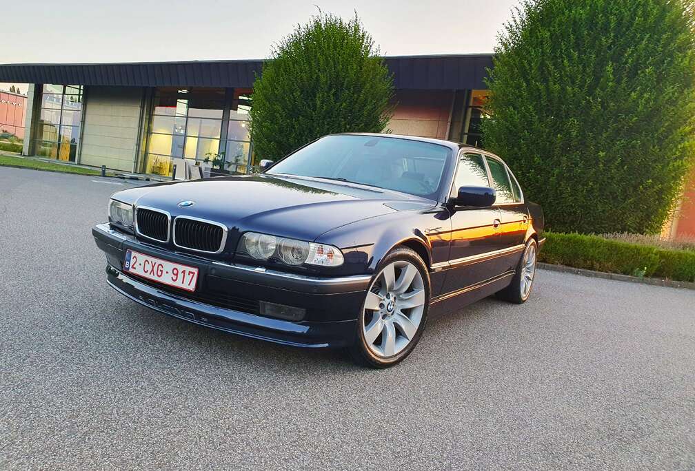 BMW 735i ** V8 ** AUTOMATIQUE ** TRES BELLE ETAT ** PRET A IMMATRICULER ** CAR-PASS **