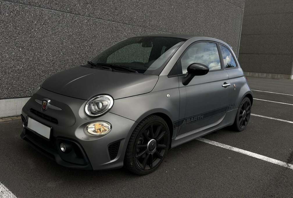 Abarth Leren Zetels  Dashcam  Parkeersensoren  Carplay