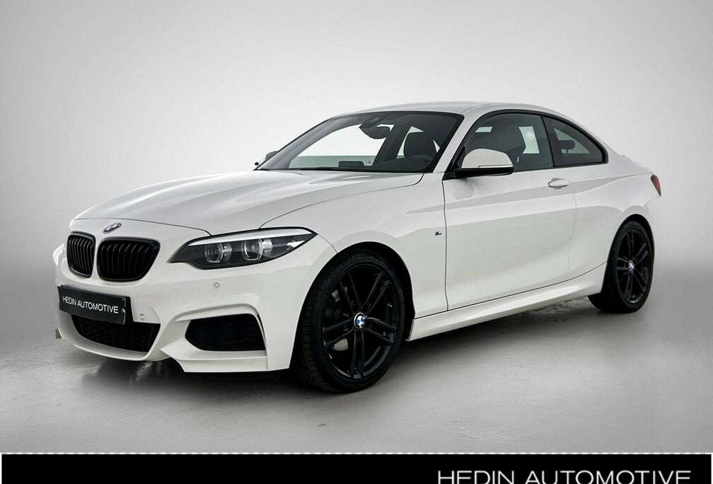 BMW 2-serie Coupé 218i M Pakket  Zetelverwarming  Bl