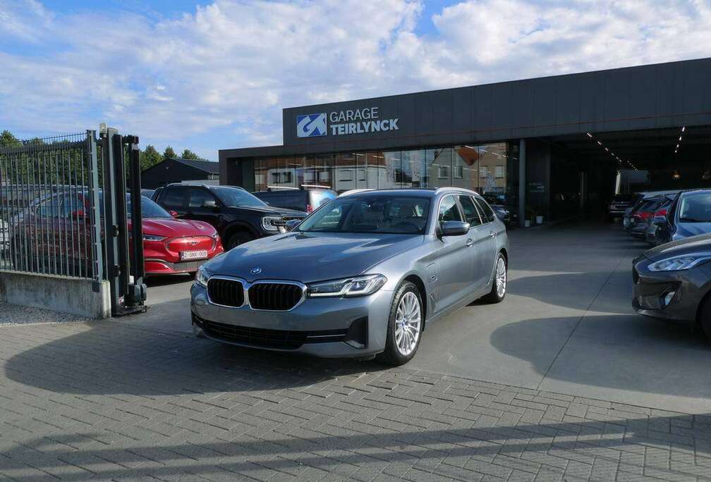 BMW e Touring PHEV 204pk automaat Luxuy Leder Camera BLIS Trekhaak (94635)