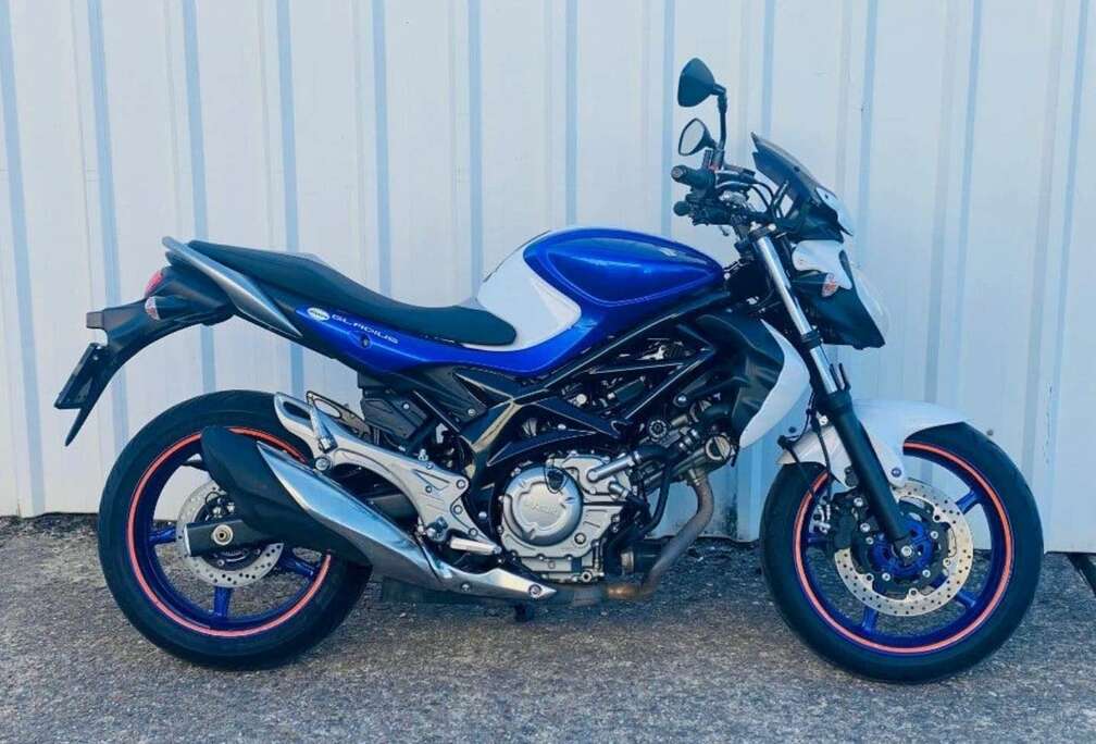 Suzuki Gladius 650 - Garantie - 1ste eigenaar - Topstaat*