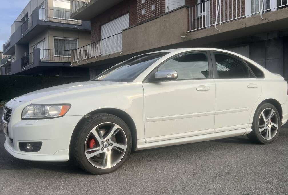 Volvo 1.6D R Design Euro 5