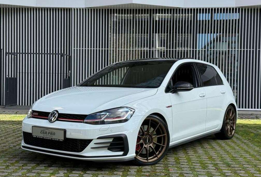 Volkswagen VII PERFORMANCE/244 PS / VIRTUAL COCPIT / CAR PLAY