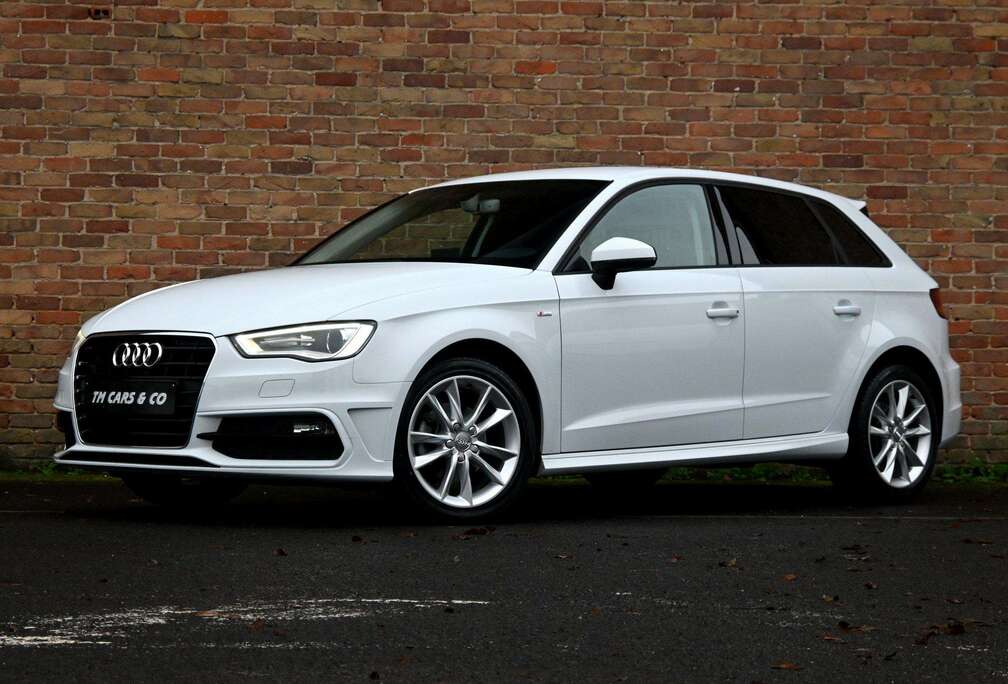 Audi S-line/ 1.6 TDI 111pk / Xenon, GPS, PDC, BTW