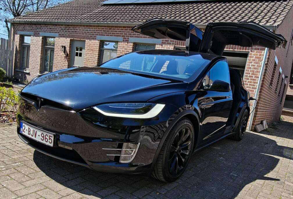 Tesla Model X 75 kWh Dual Motor