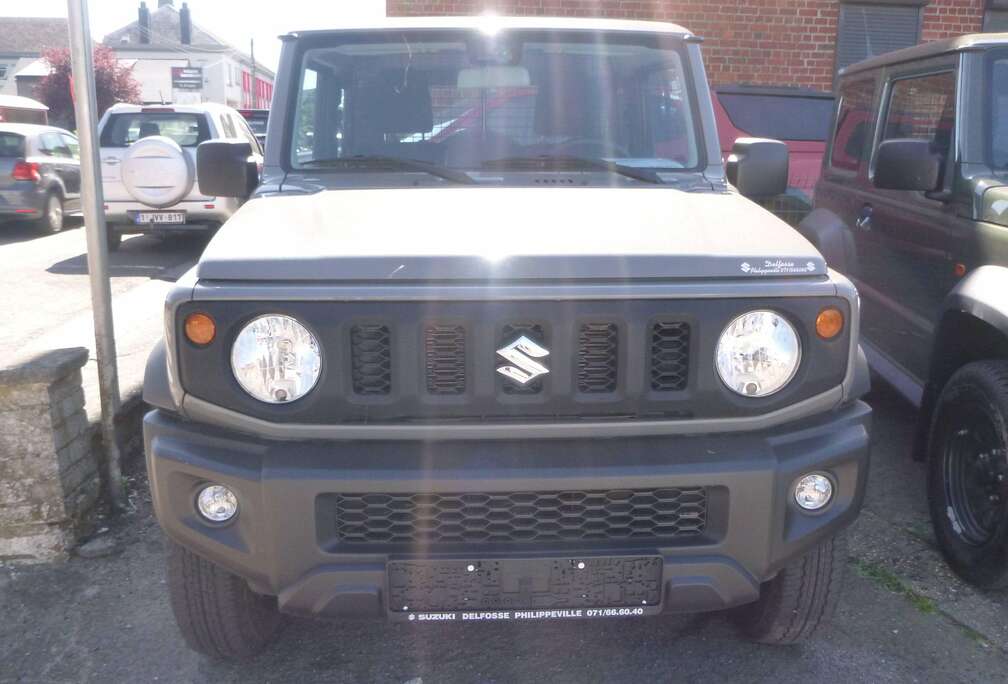 Suzuki Jimny 1.5i 4x4 GL