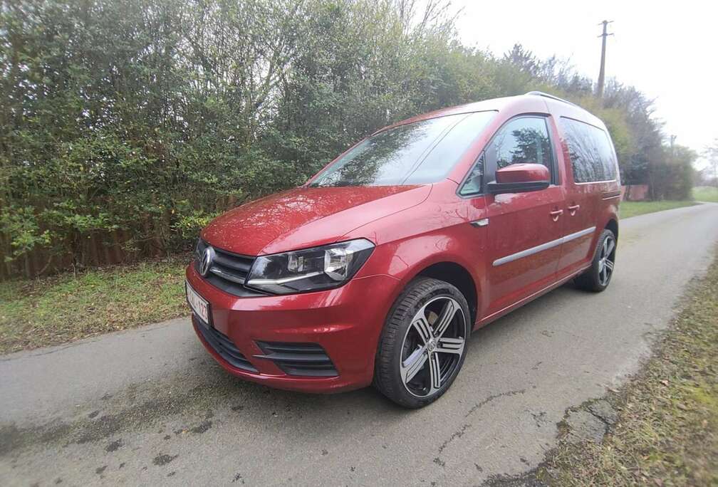 Volkswagen Caddy 1.4 TSI Dark