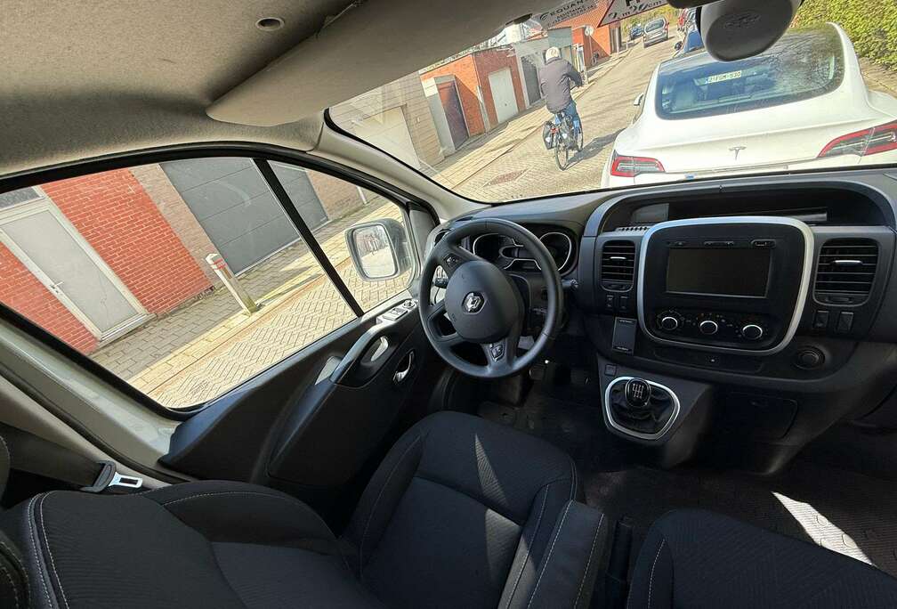 Renault 2.0 dCi 27 L1H1 Confort