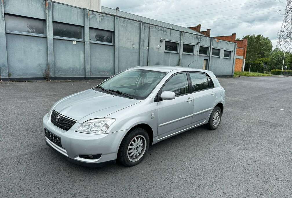 Toyota 1.4i VVT-i AIRCO DIGITAL JANTE ALUMINIUM Linea Sol