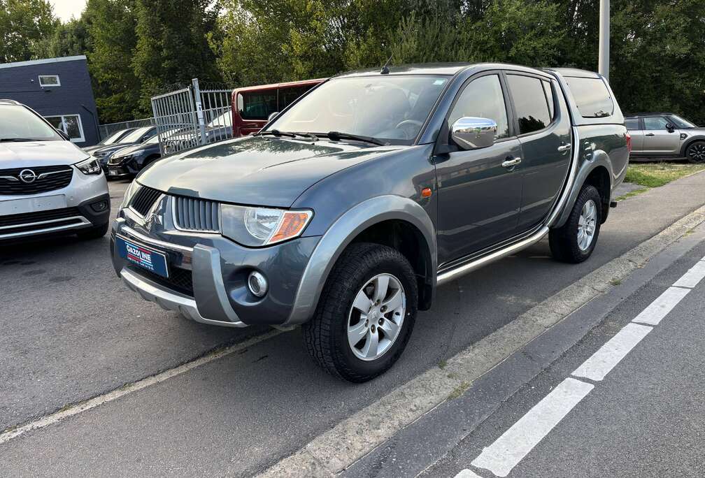 Mitsubishi 2.5 DI-D 4WD Intense * entretenu * Belgium car